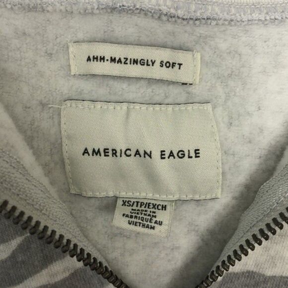 American Eagle Cropped Zebra Hoodie Oversized Like New Condition XS RM-C - Picture 5 of 7